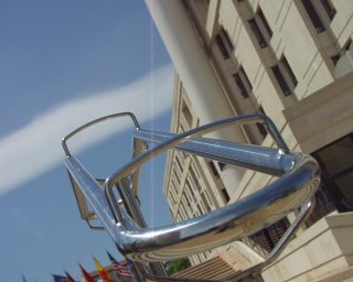 Photo d'une rampe d'escalier non loin de la marie (hotel de ville)de Montpellier.